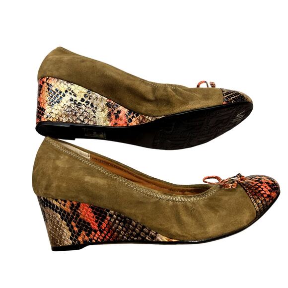 J. Renee 9 Women's Flat Shoes Snakeskin Print Bows Closed Toe - Picture 2 of 9